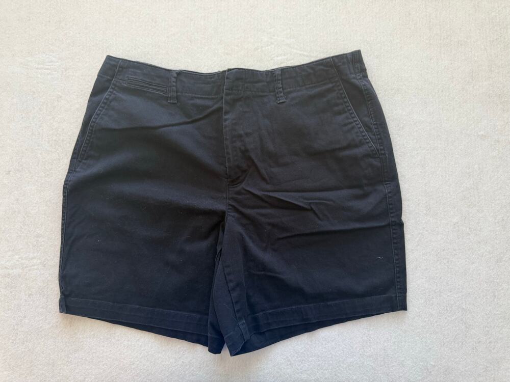 Lands’ End Women Shorts 7” Chino Stone Black Size 14 EUC